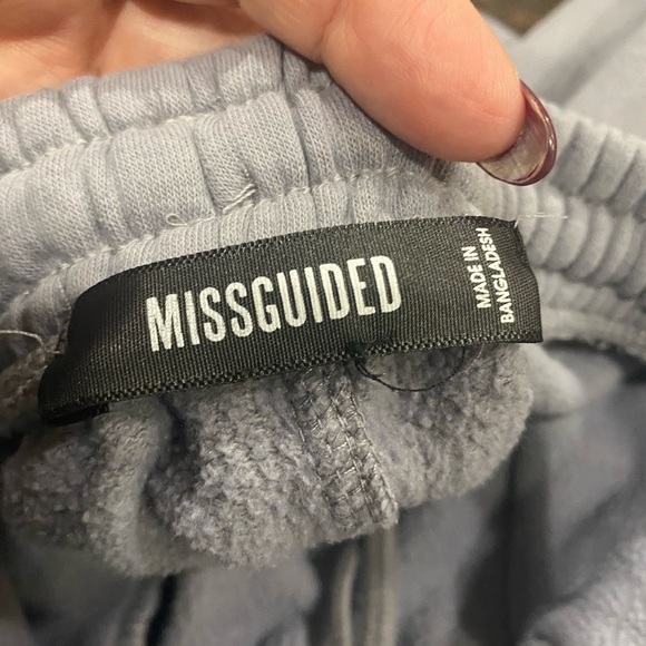 Misguided Oversized Drawstring Sweatpants - Picture 2 of 2